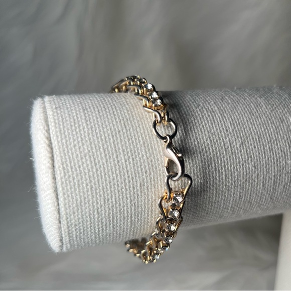 Fashion Bracelet with Gold Color Chains with Jewels - Picture 3 of 5